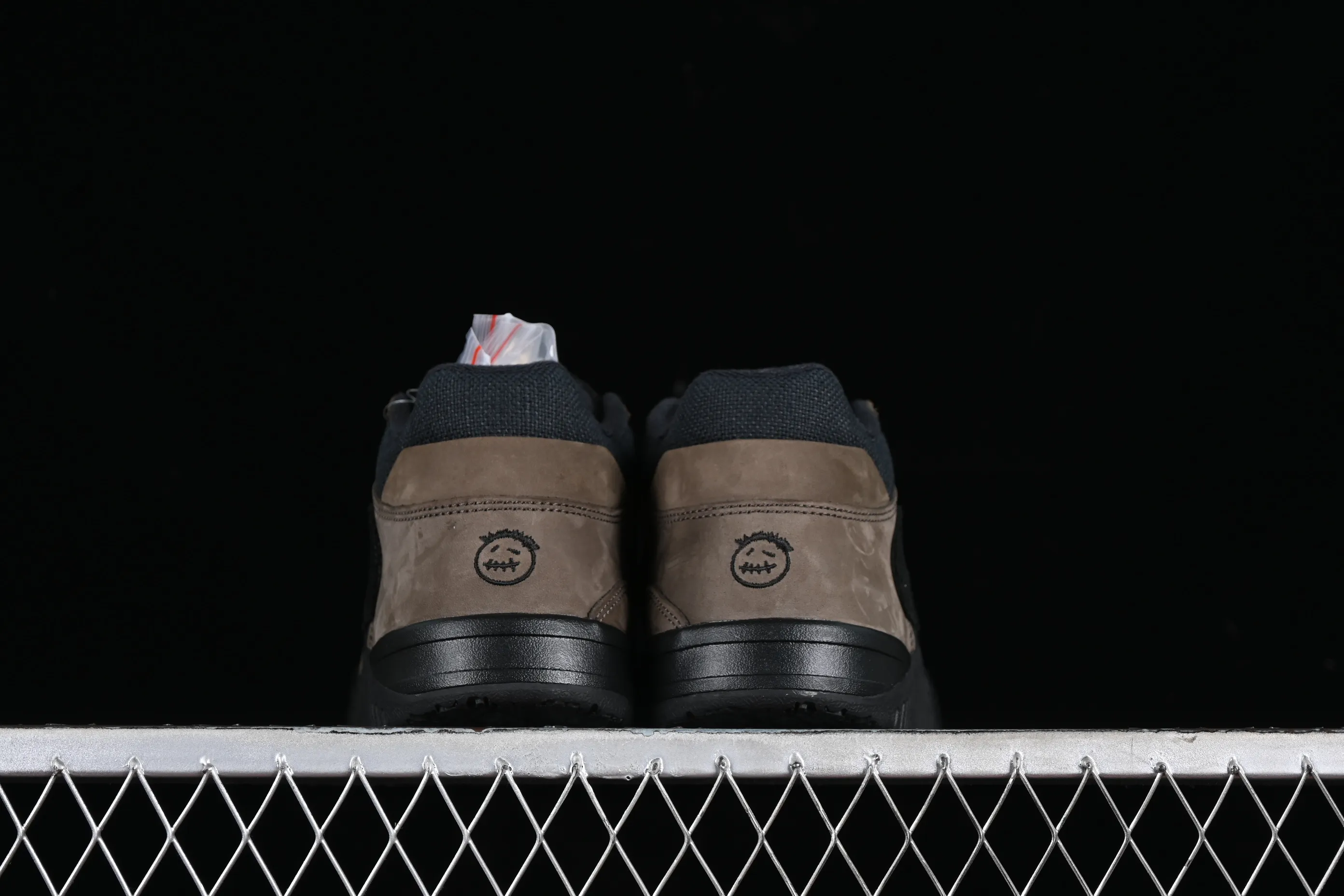 All categories Air Jordan Jordan series basketball shoes Air Jordan 1 Low LW version Travis Scott x Jordan Cut The Check AJ1 Joe 1 hook and loop fashion basketball shoes FZ8117-200